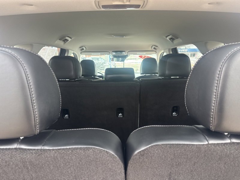 Used 2025 Kia Sorento S image 12