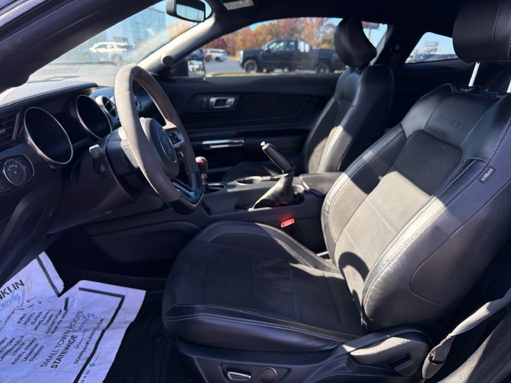 Used 2018 Ford Mustang Shelby GT350 w/ Convenience Package RWD image 13