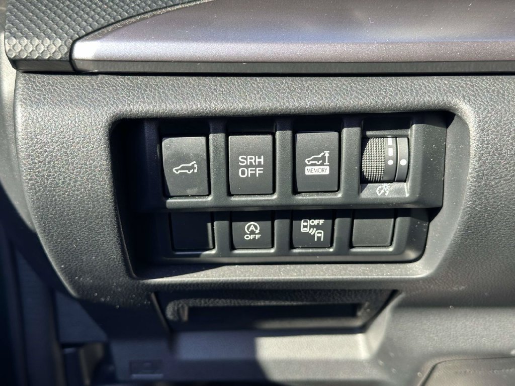 Certified 2023 Subaru Forester Premium AWD/4WD image 32