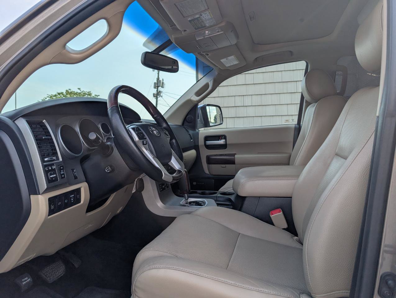 Used 2014 Toyota Sequoia Platinum AWD/4WD image 13