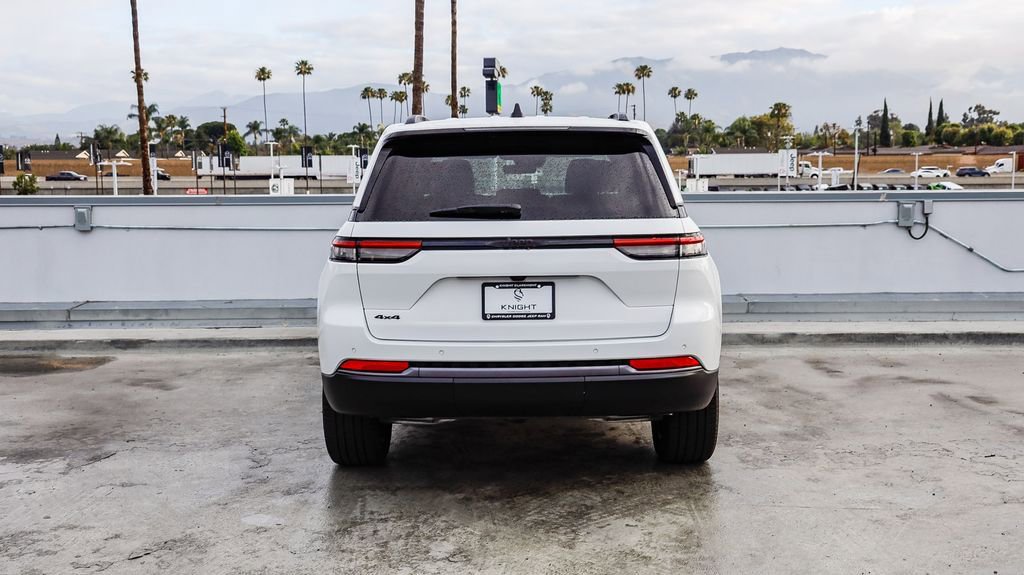 New 2026 Jeep Grand Cherokee Limited AWD/4WD image 8