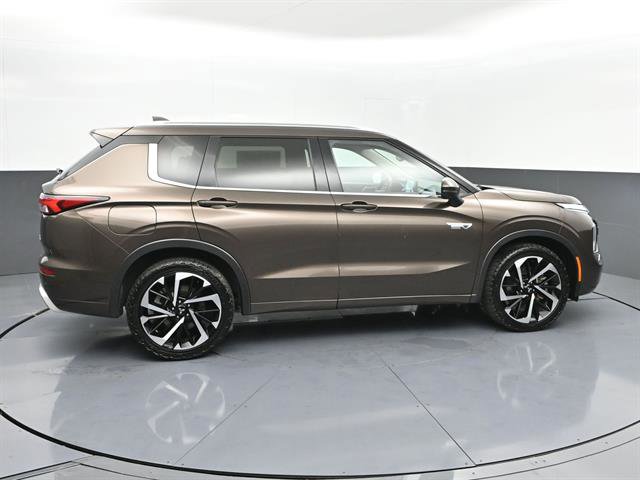 Used 2023 Mitsubishi Outlander SEL AWD/4WD image 29