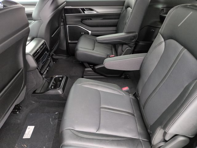 New 2026 Jeep Grand Wagoneer L Limited AWD/4WD image 25