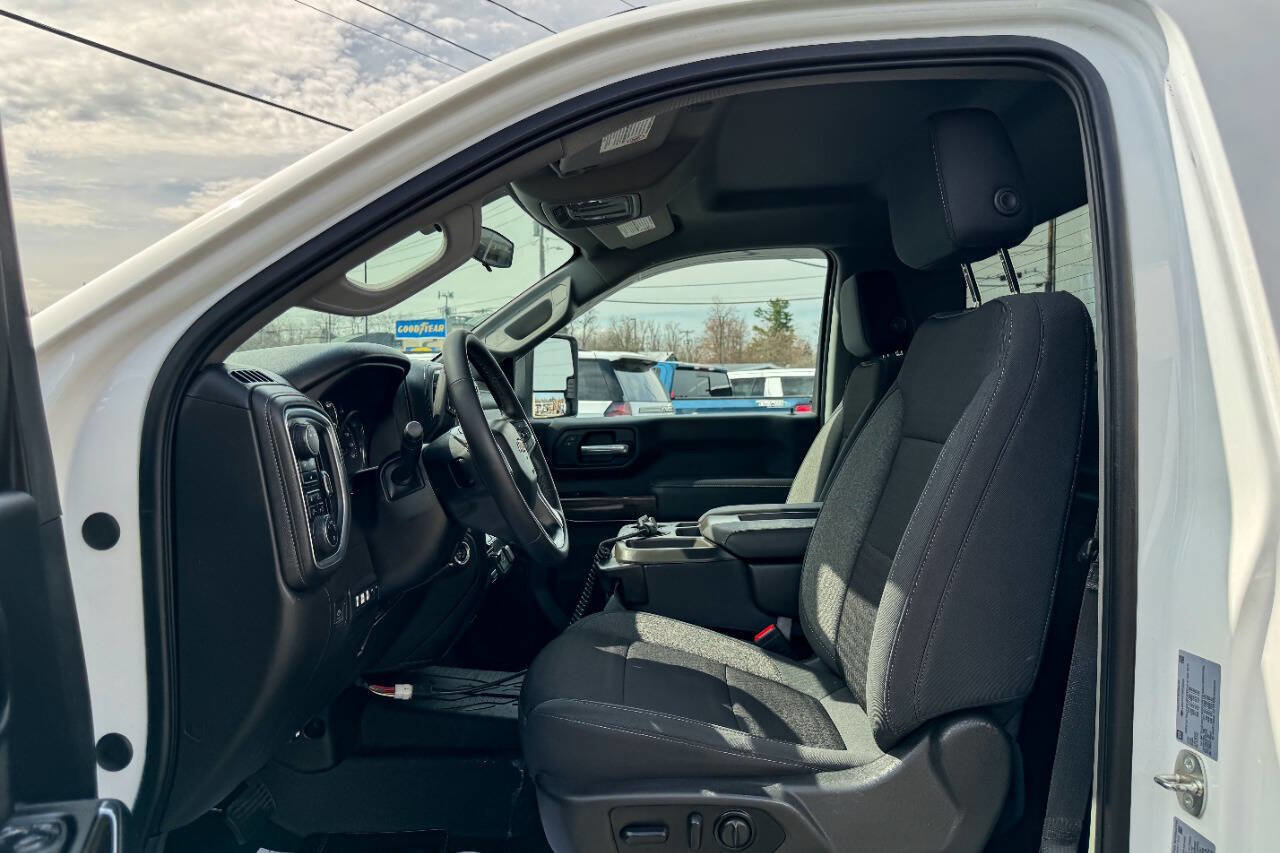 Used 2022 Chevrolet Silverado 3500 LT w/ Convenience Package image 24