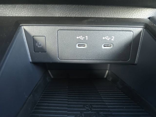 New 2026 Nissan Kicks SV w/ SV Premium Package image 6