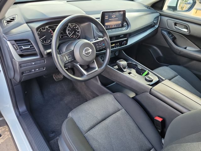 Used 2024 Nissan Rogue SV AWD/4WD image 16