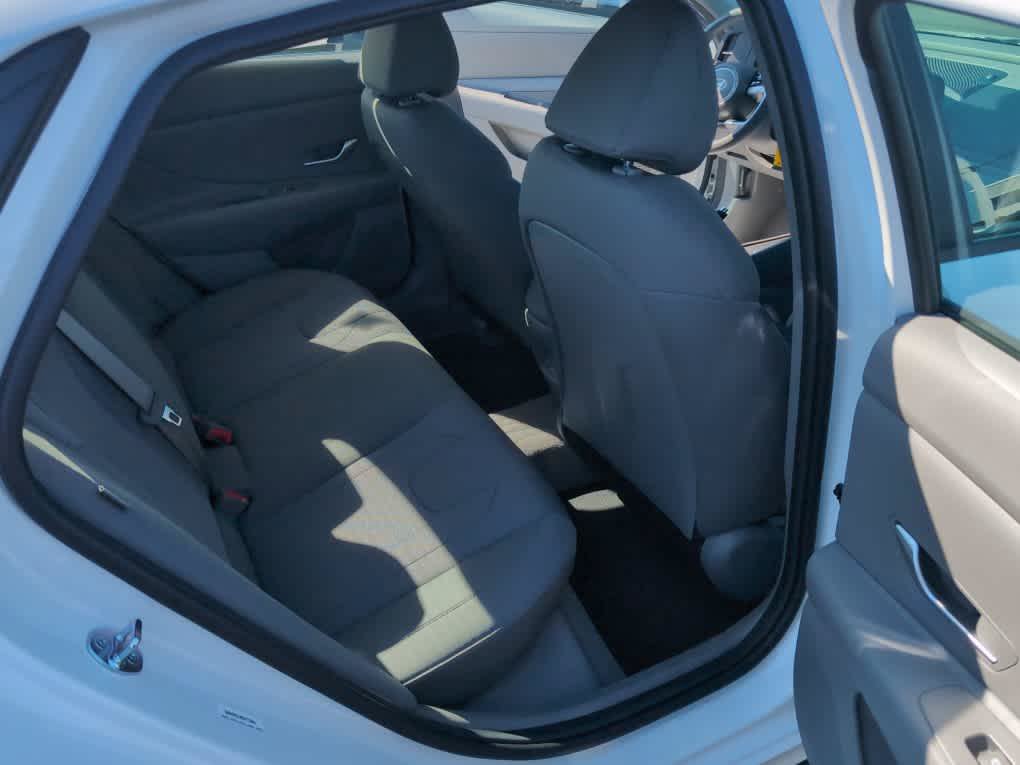 New 2026 Hyundai Elantra SE FWD image 20