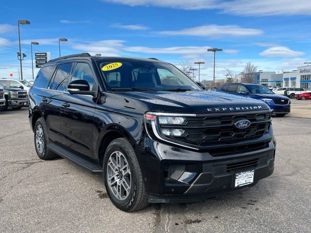 Used 2025 Ford Expedition Active image 8