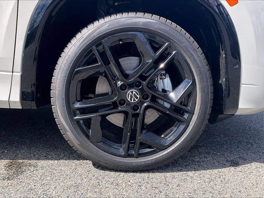 New 2026 Volkswagen Tiguan SE R-Line AWD/4WD image 7