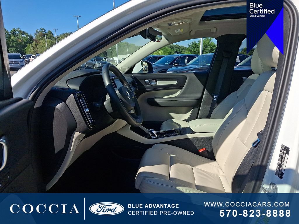 Used 2023 Volvo XC40 B5 Plus w/ Protection Package Premier AWD/4WD image 13