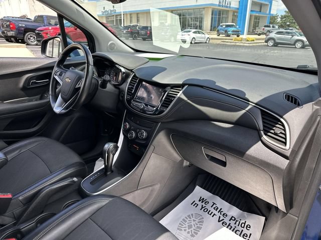 Certified 2020 Chevrolet Trax LT w/ LT Convenience Package AWD/4WD image 19