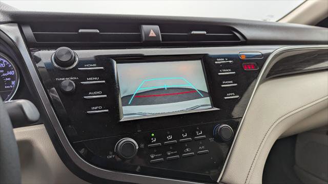 Used 2018 Toyota Camry LE image 27