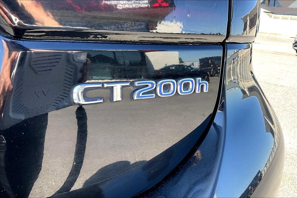 Used 2012 Lexus CT 200h Premium w/ Leather Pkg FWD image 8
