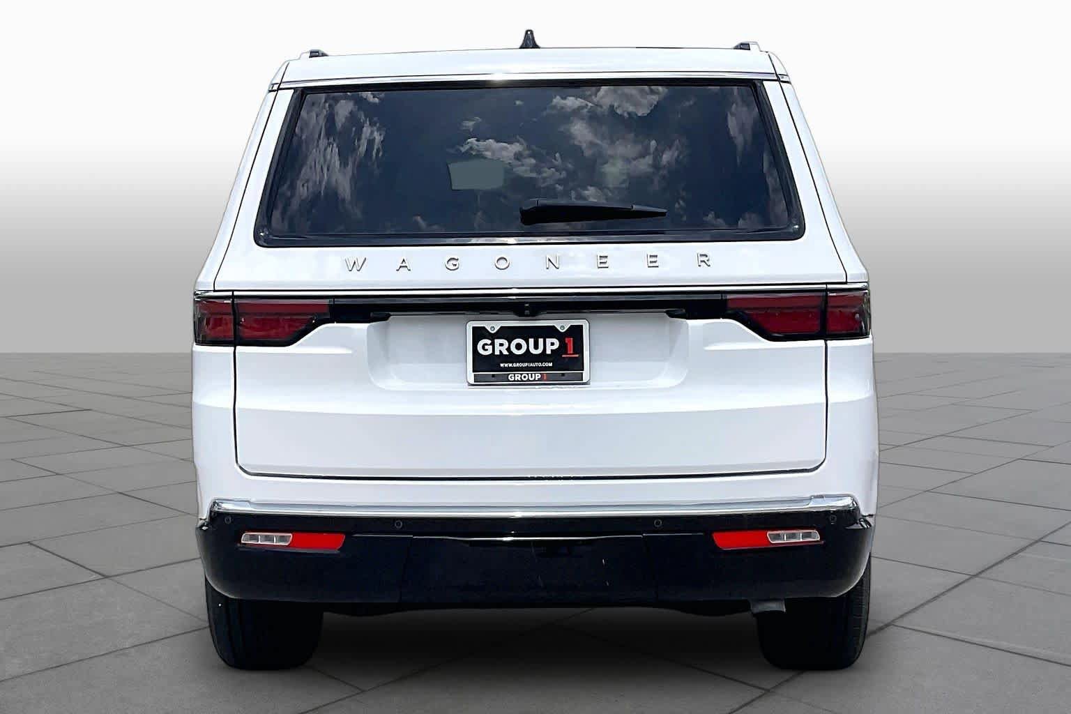 Certified 2024 Jeep Wagoneer 4WD image 5