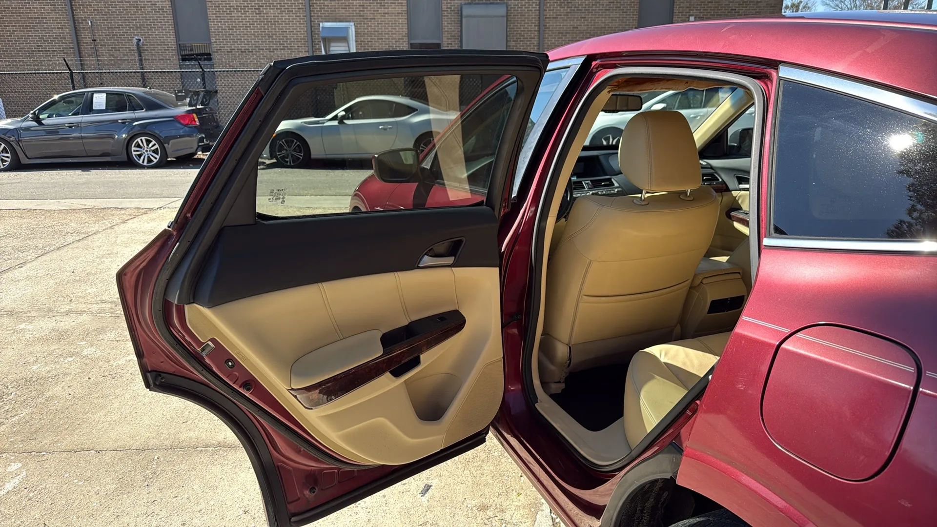 Used 2010 Honda Crosstour EX-L image 17