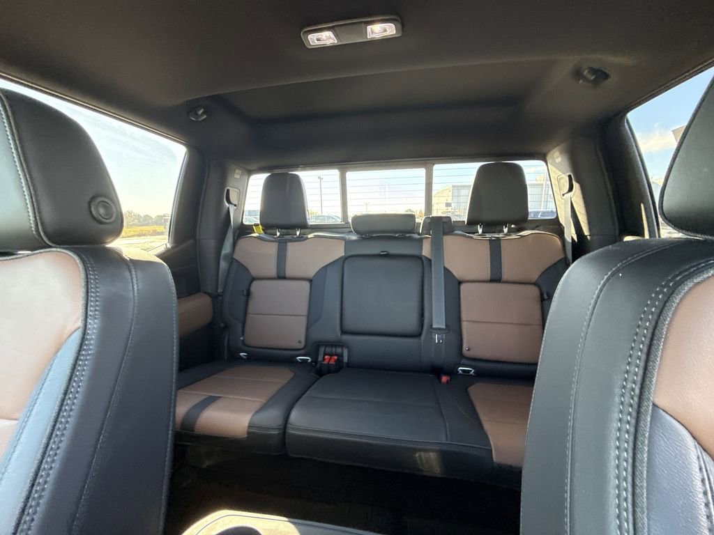 Certified 2021 Chevrolet Silverado 1500 High Country w/ Technology Package image 11