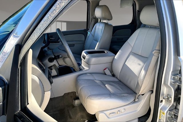 Used 2014 GMC Yukon SLT w/ Regional Value Package RWD image 18