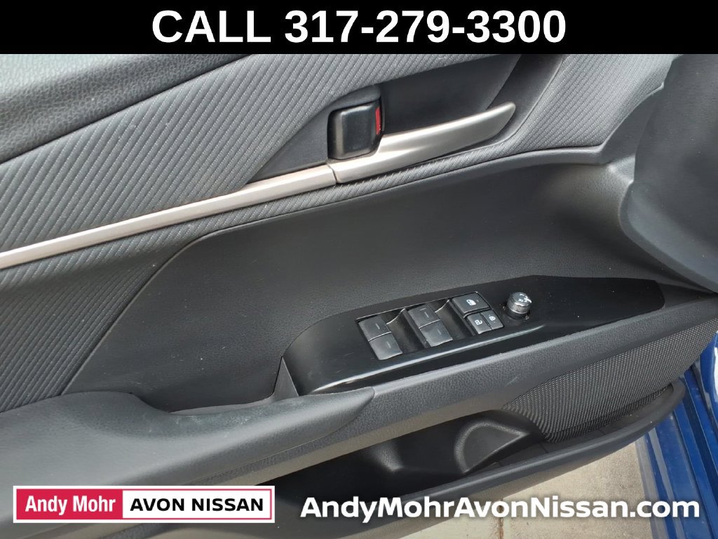 Used 2025 Toyota Camry SE FWD image 16