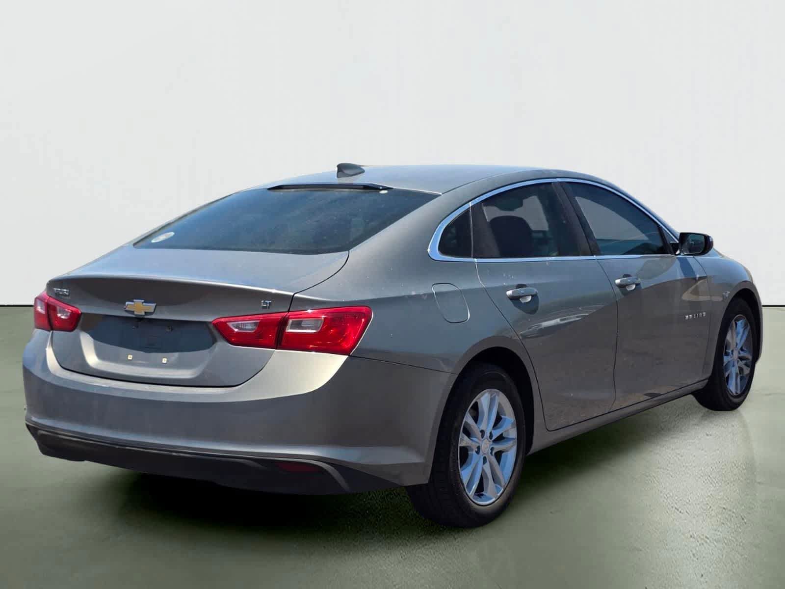 Used 2018 Chevrolet Malibu LT FWD image 6