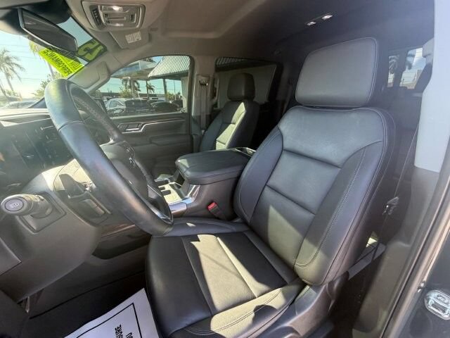 Used 2025 Chevrolet Silverado 1500 LT Trail Boss w/ Convenience Package II AWD/4WD image 7