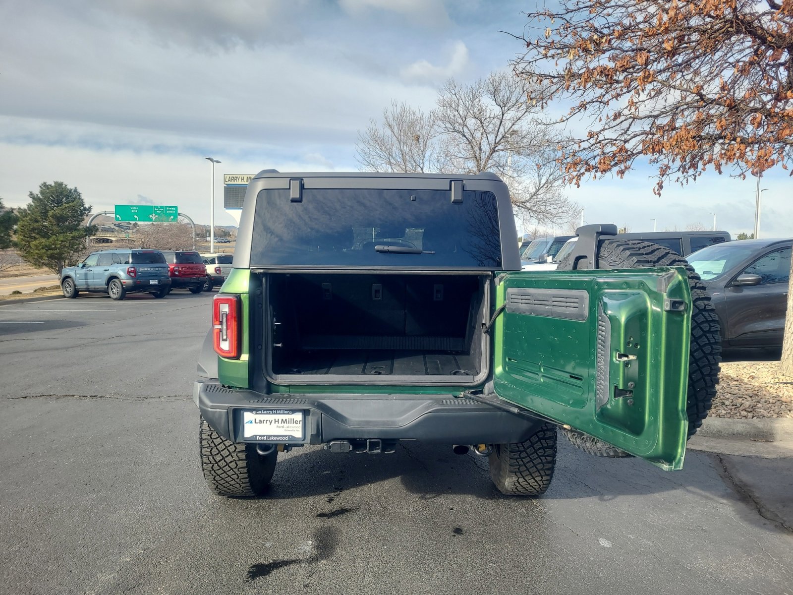 Certified 2024 Ford Bronco Badlands w/ Sasquatch Package image 32