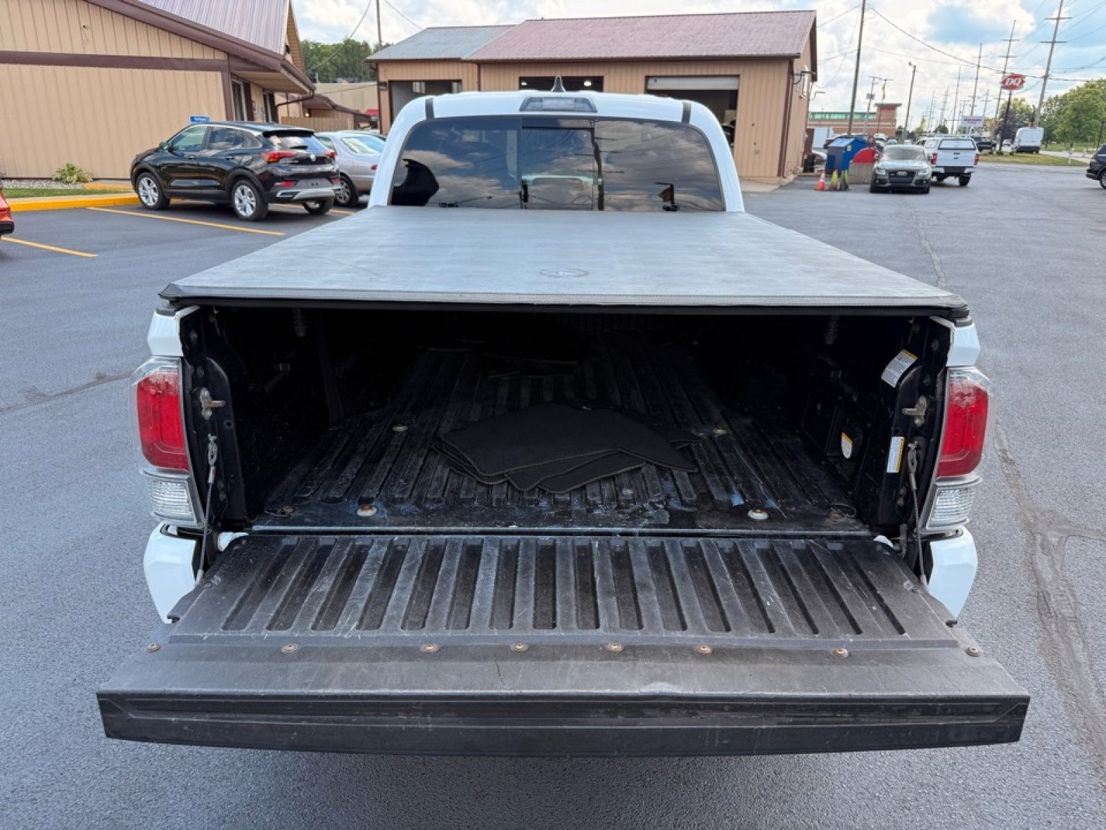 Used 2020 Toyota Tacoma 4x4 Double Cab image 36