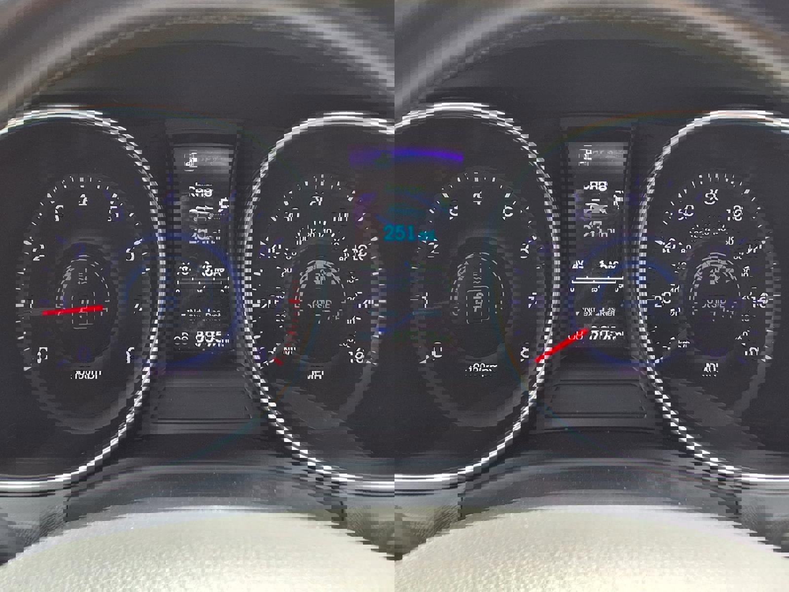 Used 2013 Hyundai Santa Fe Sport 2.0T FWD image 16