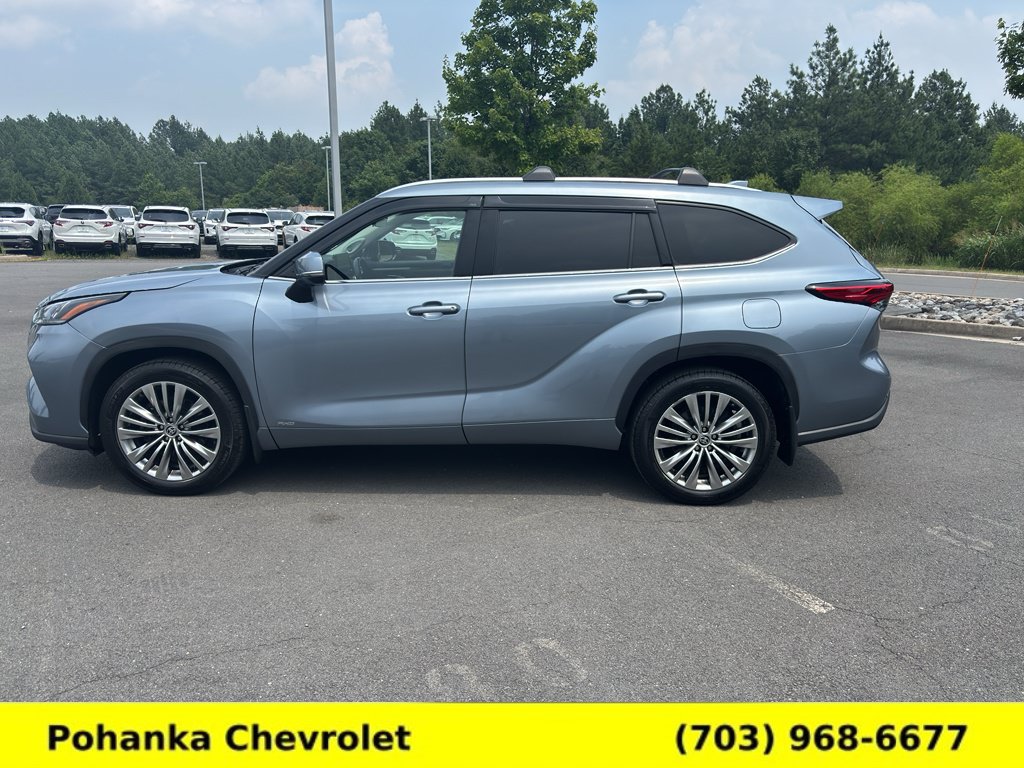 Used 2023 Toyota Highlander Platinum AWD/4WD image 4