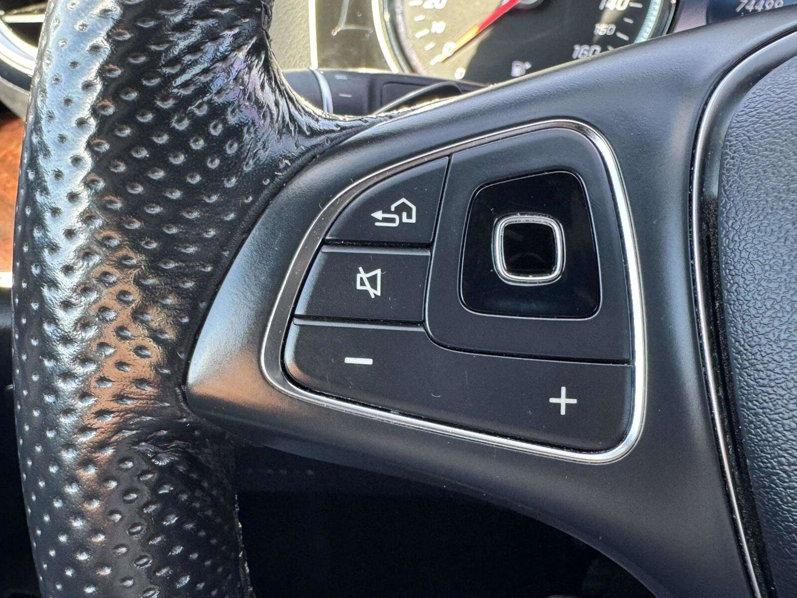 Used 2018 Mercedes-Benz E 300 4MATIC image 21