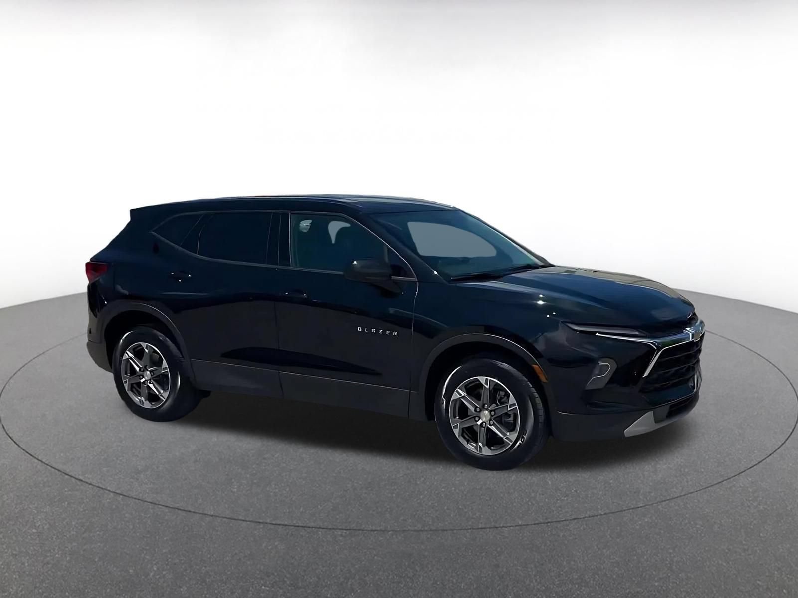 Used 2025 Chevrolet Blazer LT FWD video 2
