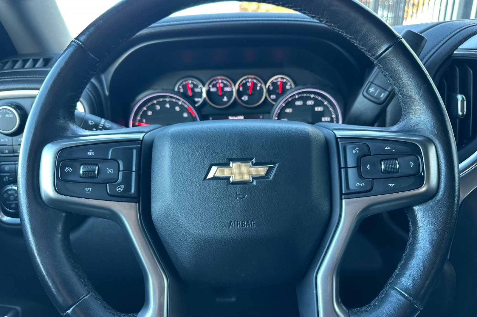 Used 2021 Chevrolet Silverado 1500 LTZ w/ LTZ Convenience Package II image 23