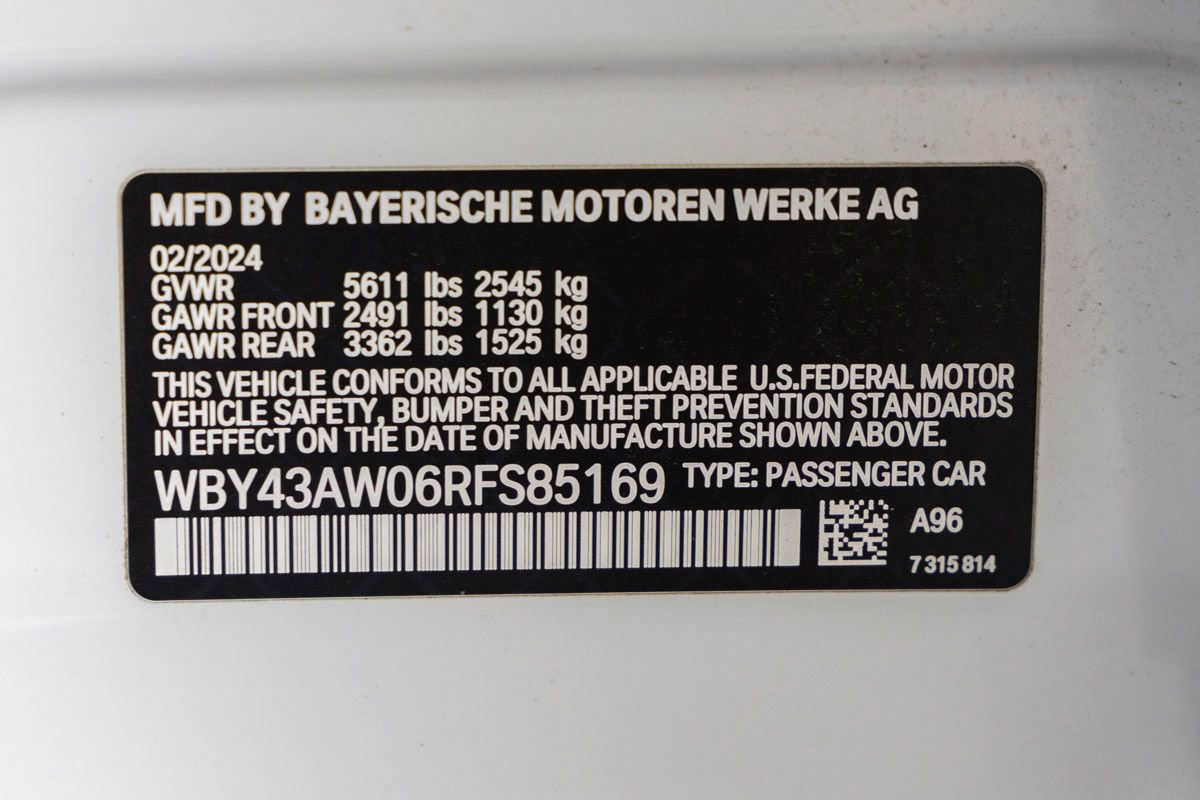 Used 2024 BMW i4 eDrive35 w/ Premium Package RWD image 34