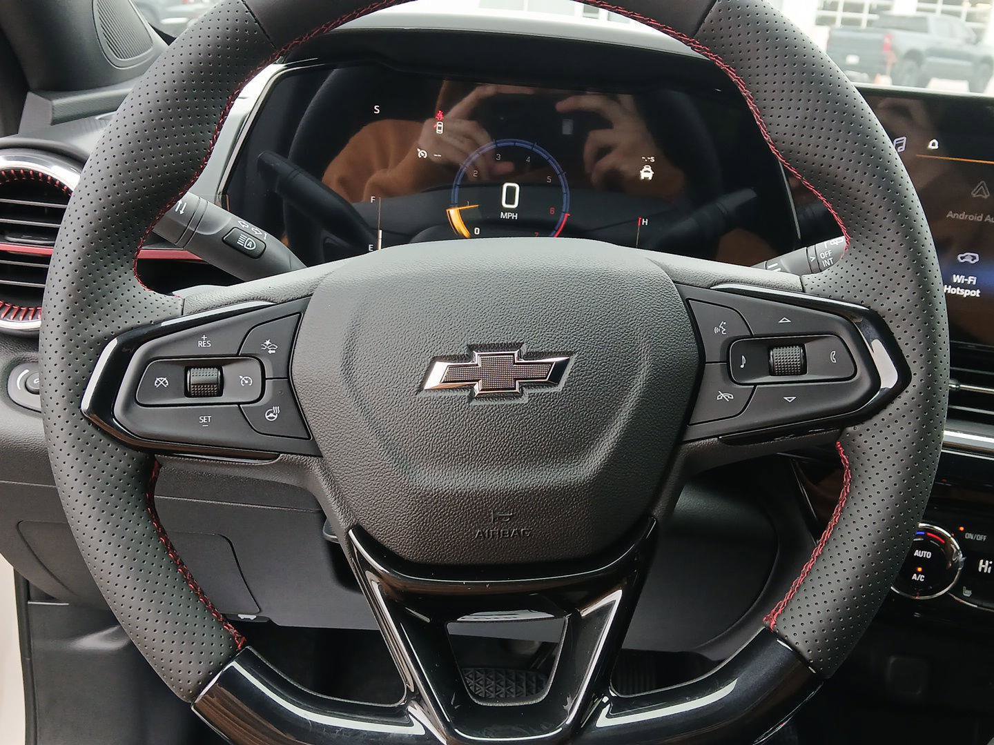 New 2026 Chevrolet Trax RS image 12