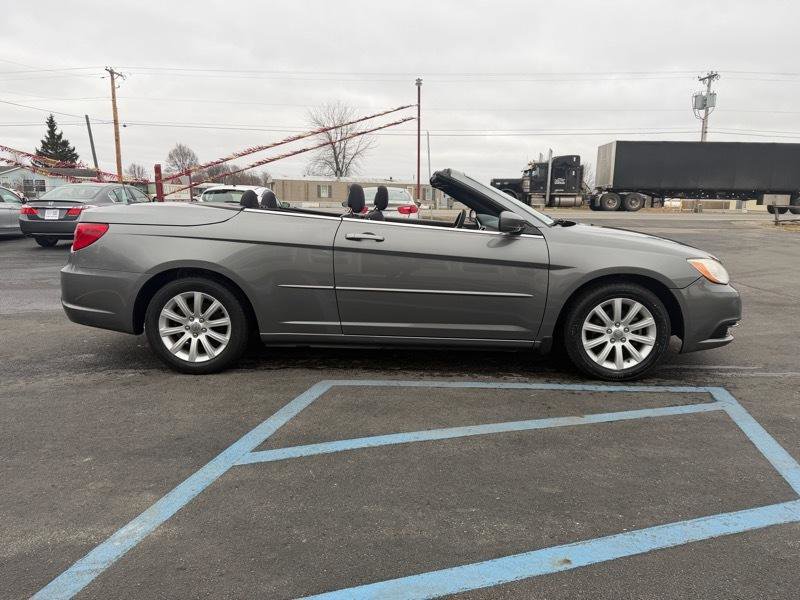 Used 2013 Chrysler 200 Touring image 10