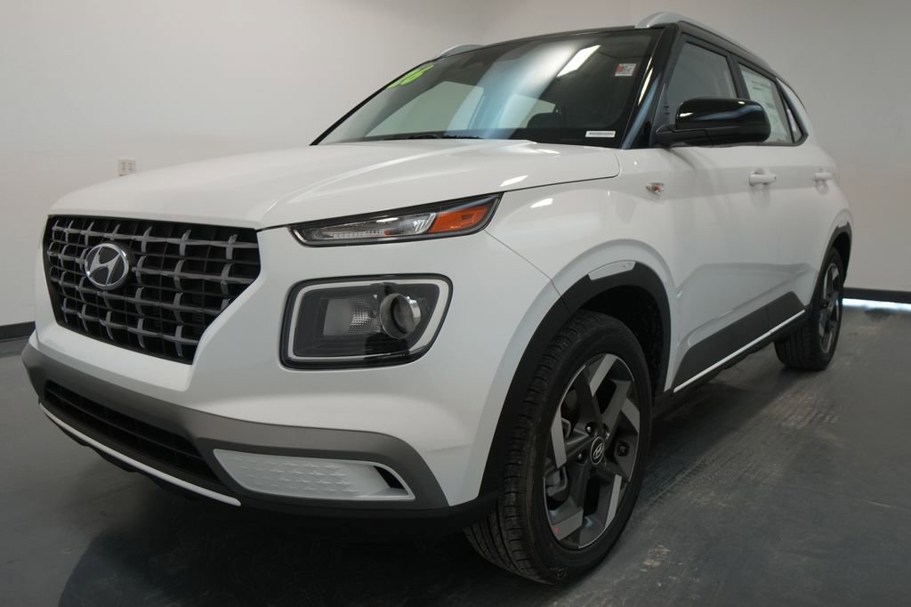 New 2026 Hyundai Venue SEL image 3