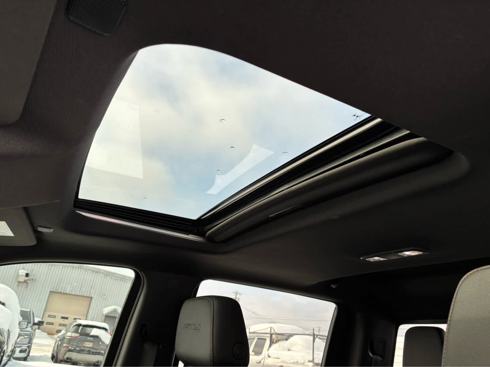 Used 2021 GMC Sierra 1500 AT4 w/ AT4 Premium Package image 19