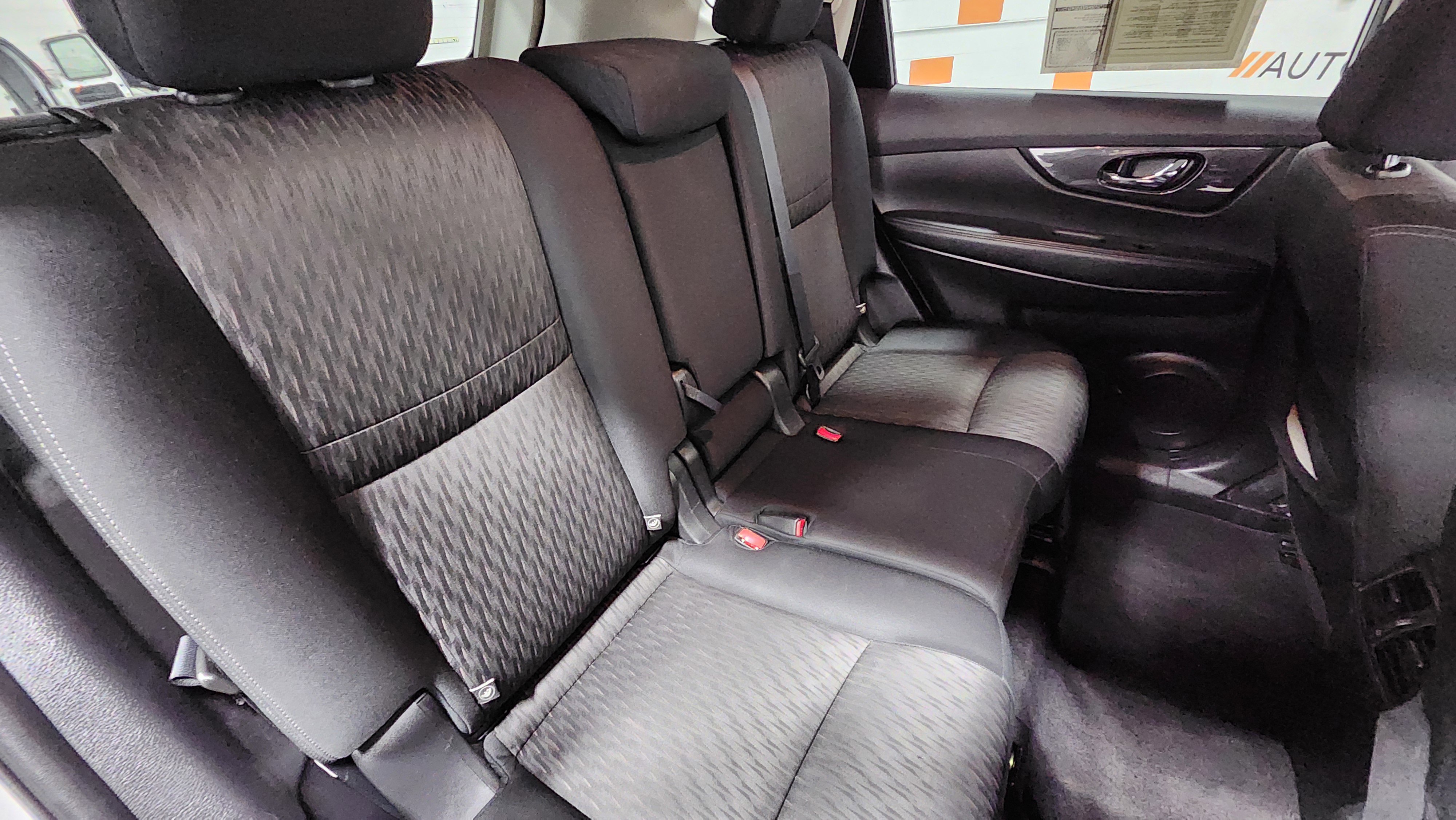 Used 2020 Nissan Rogue SV image 20