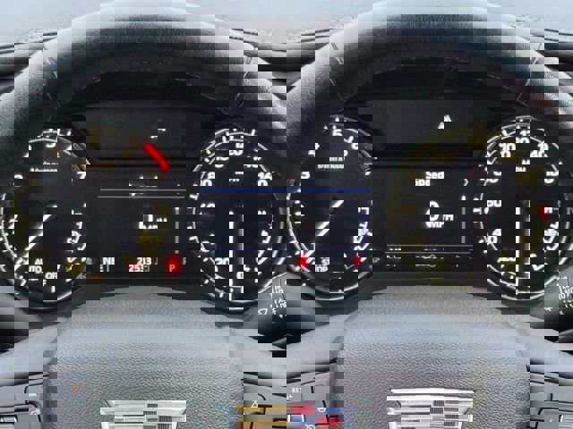 Used 2020 Cadillac XT4 Premium Luxury image 3