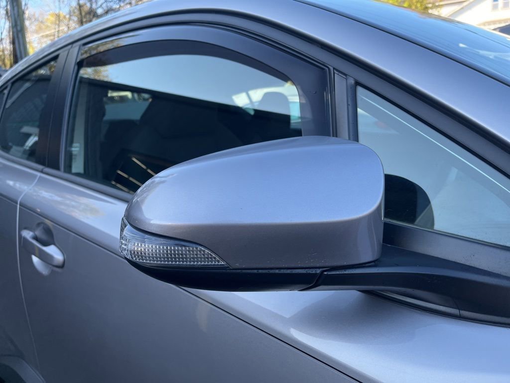 Used 2020 Toyota C-HR LE FWD image 7