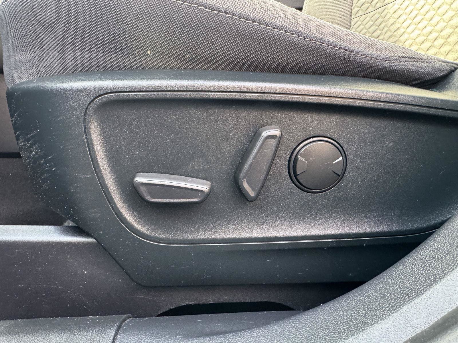 Used 2020 Ford Escape SE AWD/4WD image 14