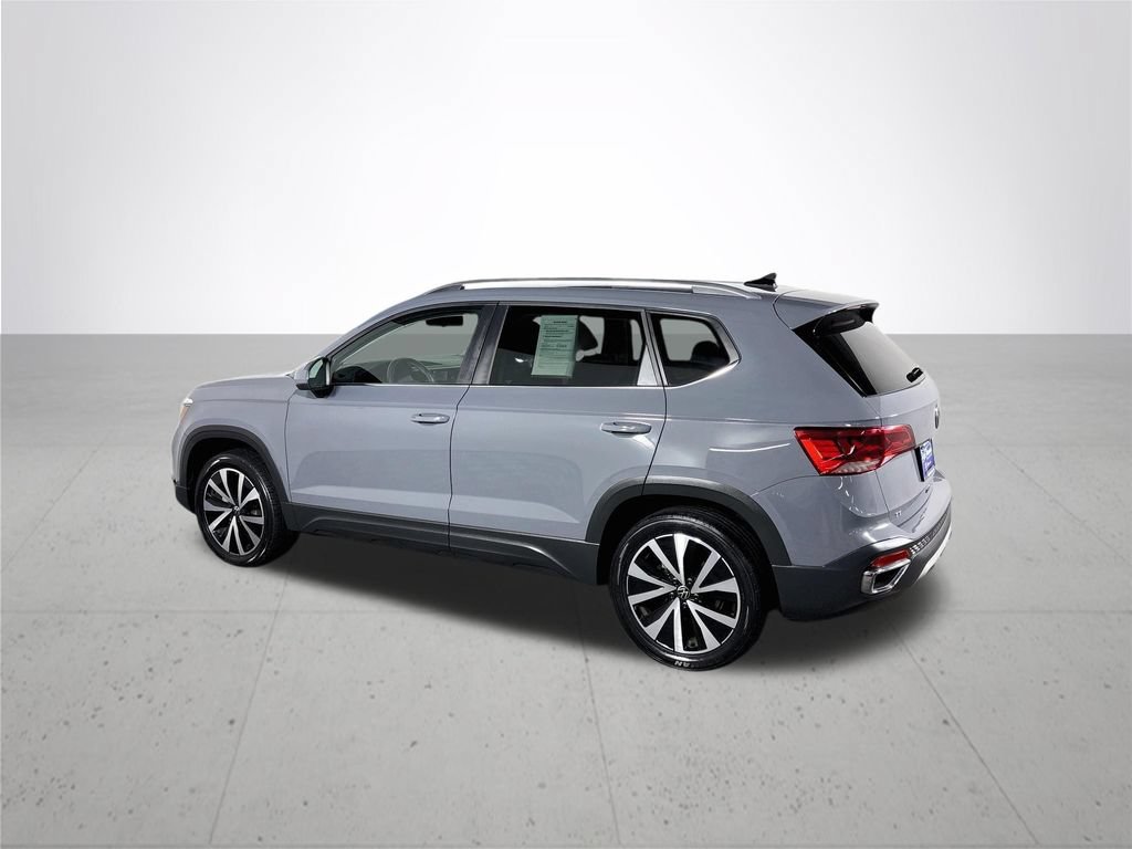 Certified 2022 Volkswagen Taos SE AWD/4WD image 9