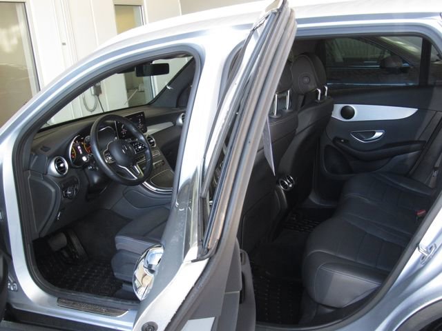 Used 2022 Mercedes-Benz GLC 300 4MATIC image 13