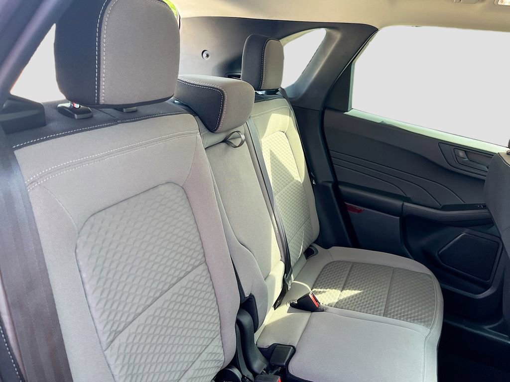 Used 2022 Ford Escape SE w/ SE Sport Appearance Package FWD image 25