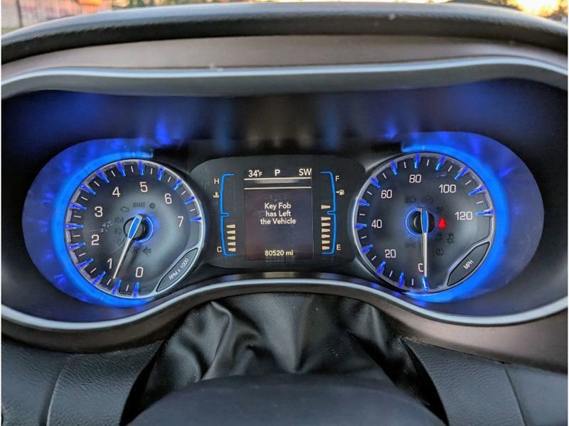 Used 2017 Chrysler Pacifica Touring-L image 21