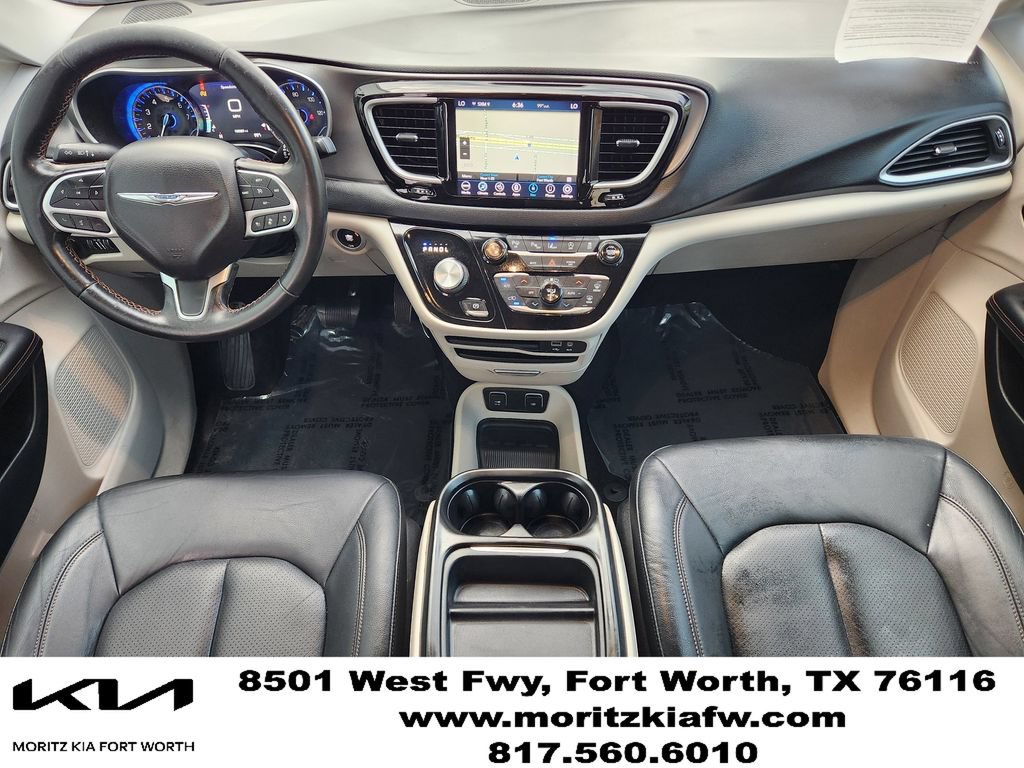 Used 2020 Chrysler Pacifica Touring-L w/ Advanced Safetytec Group FWD image 22
