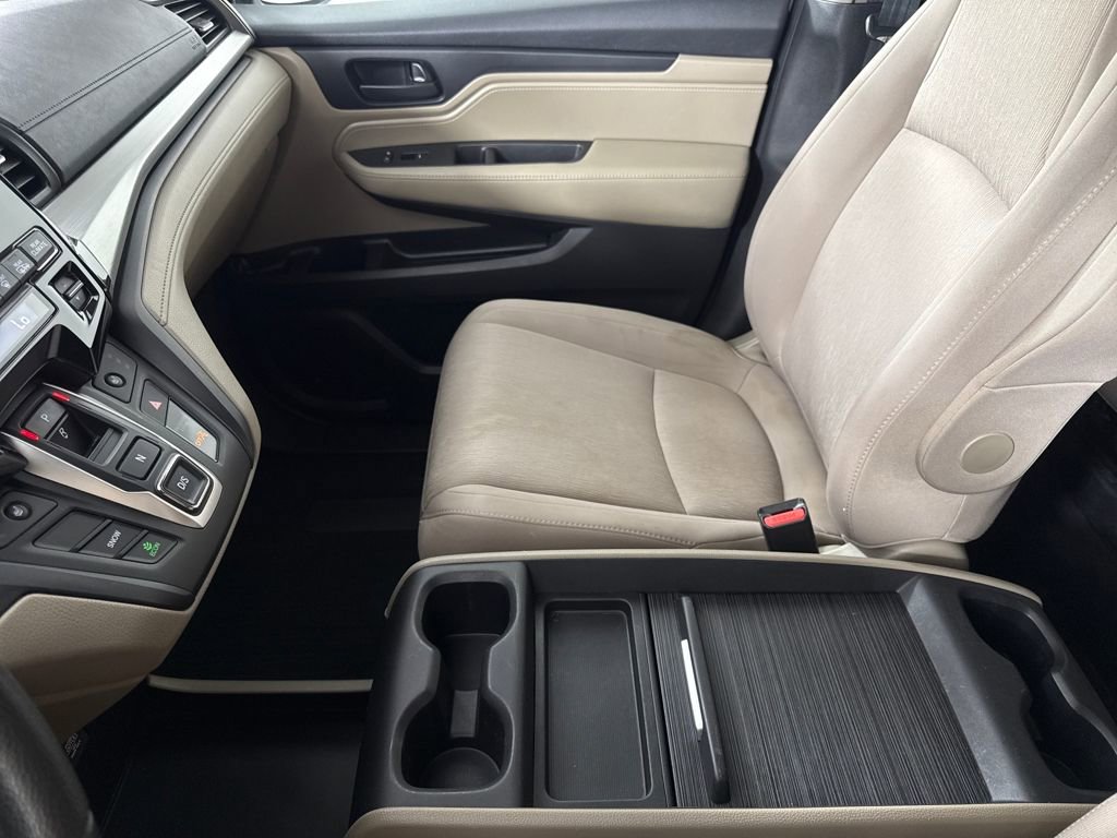 Used 2018 Honda Odyssey EX image 17