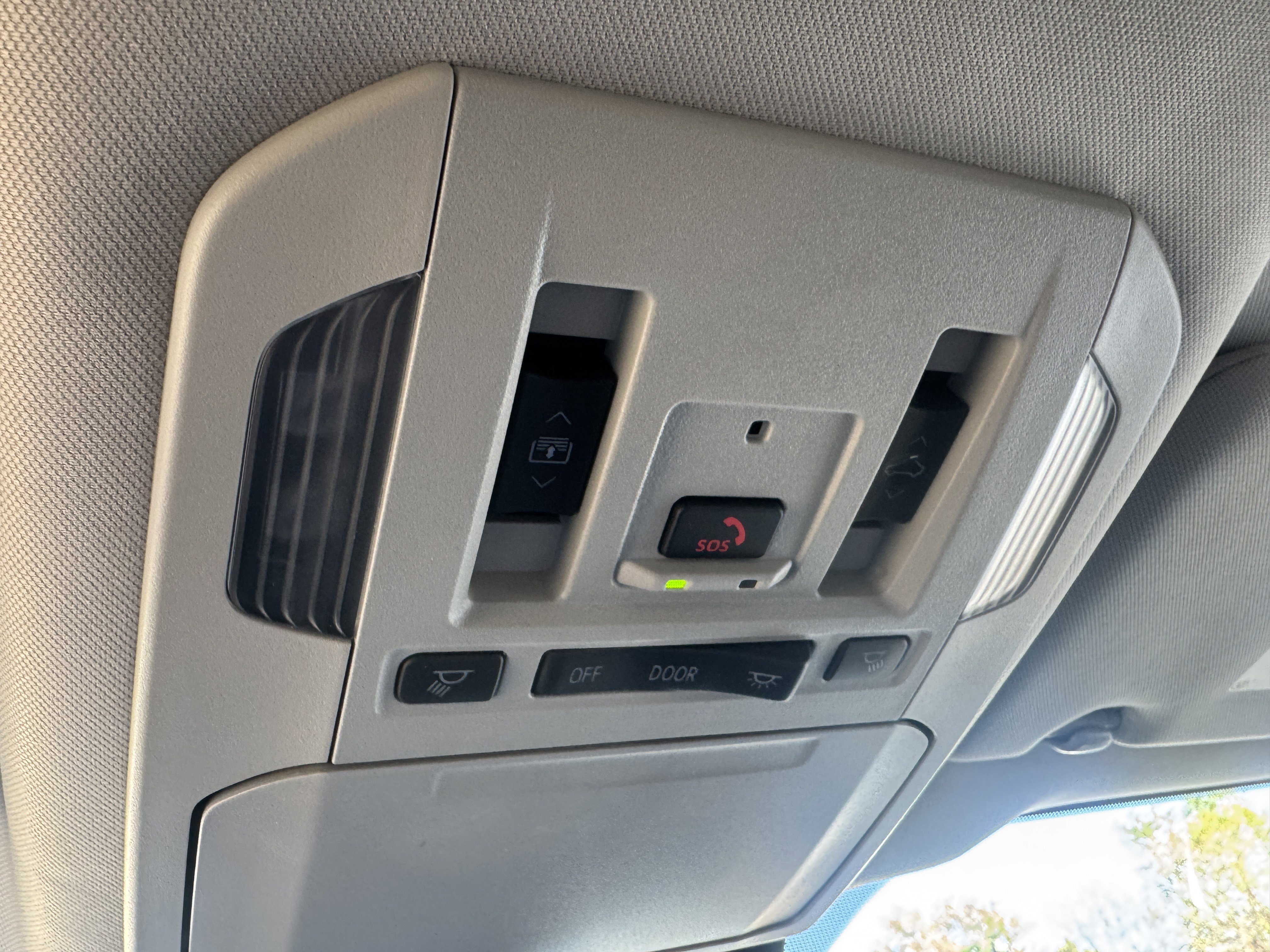 Used 2024 Toyota Highlander Platinum image 33