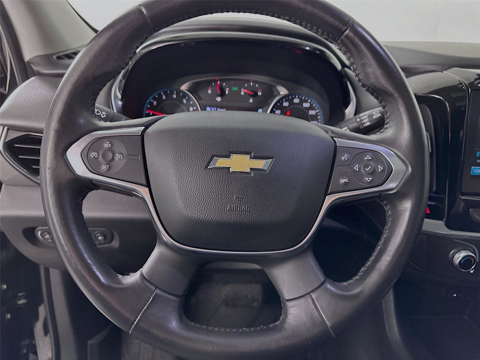 Used 2018 Chevrolet Traverse LT image 12