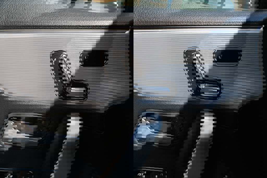 Used 2019 Mercedes-Benz A 220 4MATIC w/ Driver Assistance Package image 18