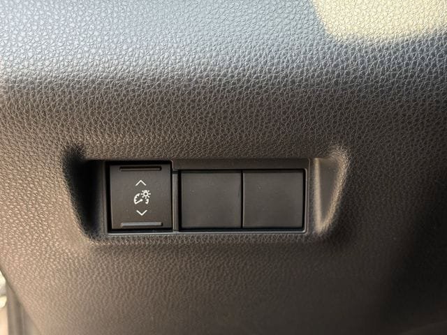 Used 2026 Toyota RAV4 LE FWD image 25
